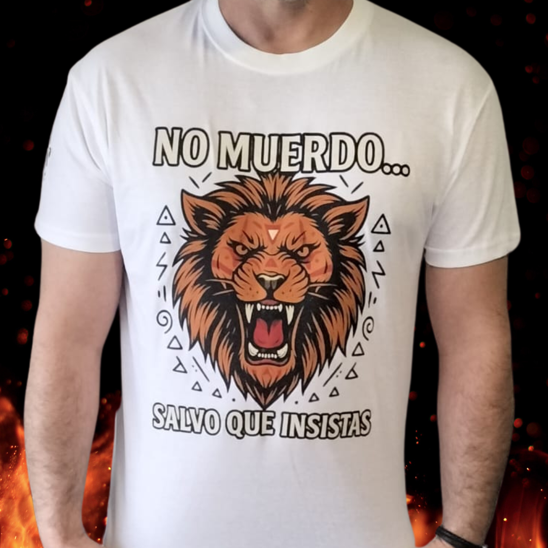 Camiseta unisex “No muerdo… salvo que insistas” – Humor, carácter y advertencia clara