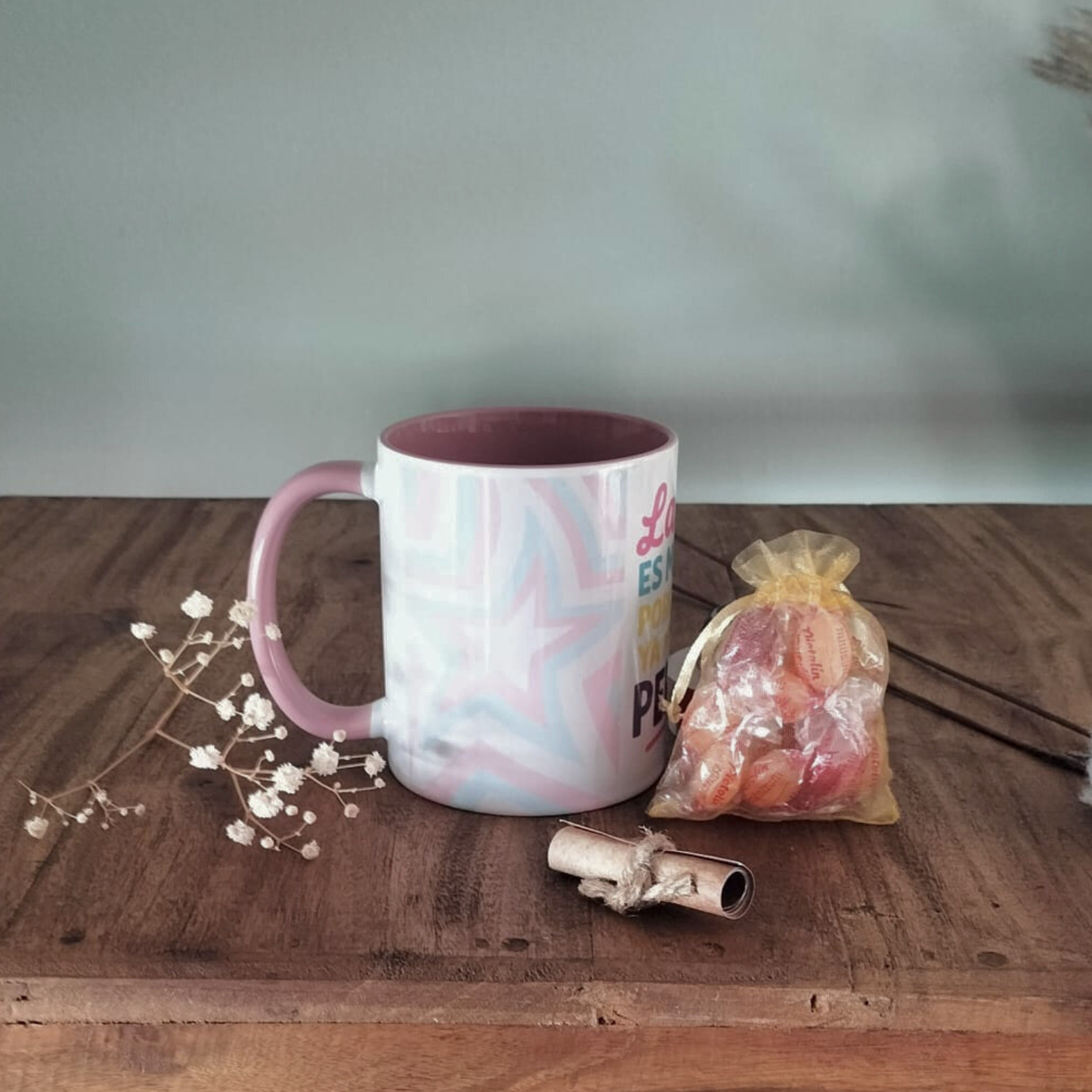 Caja regalo con taza “La vida es mañana porque hoy me da pereza”  Humor adolescente real 😴