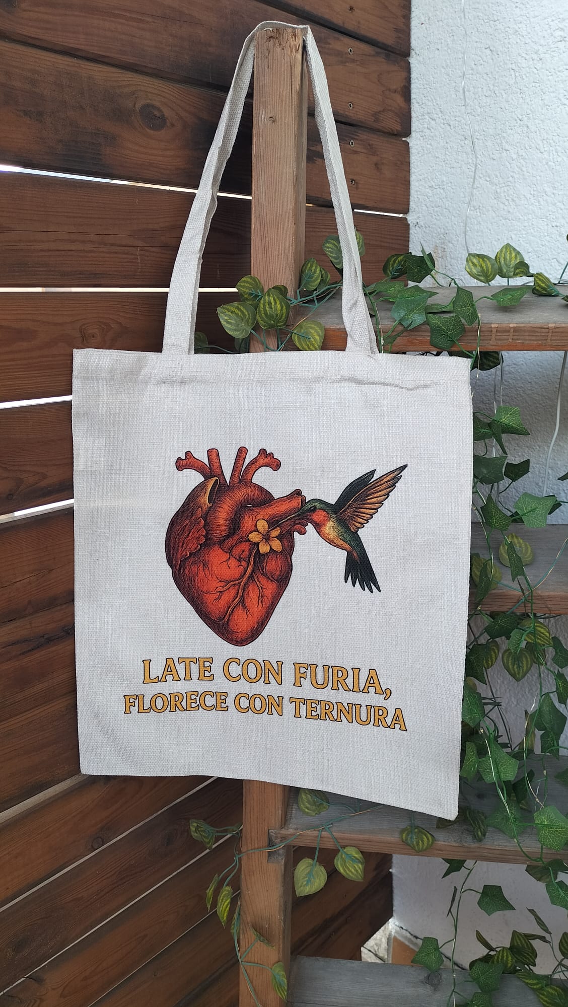 ❤️ Tote Bag “Late con Furia, Florece con Ternura”